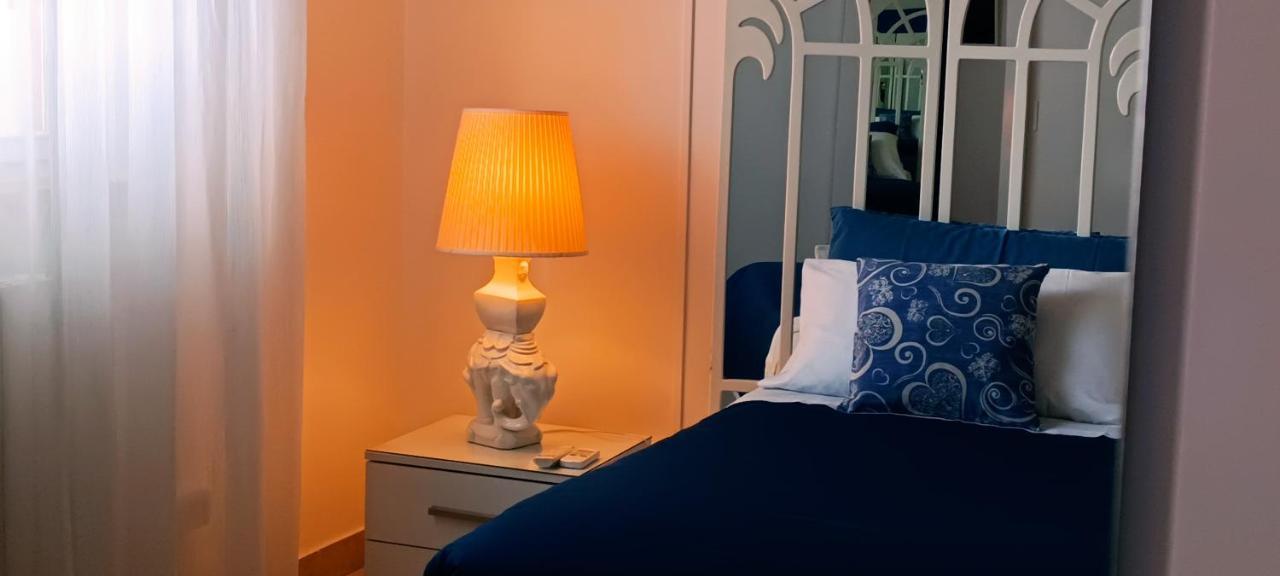Amanda'S Apartment Таранто Екстериор снимка