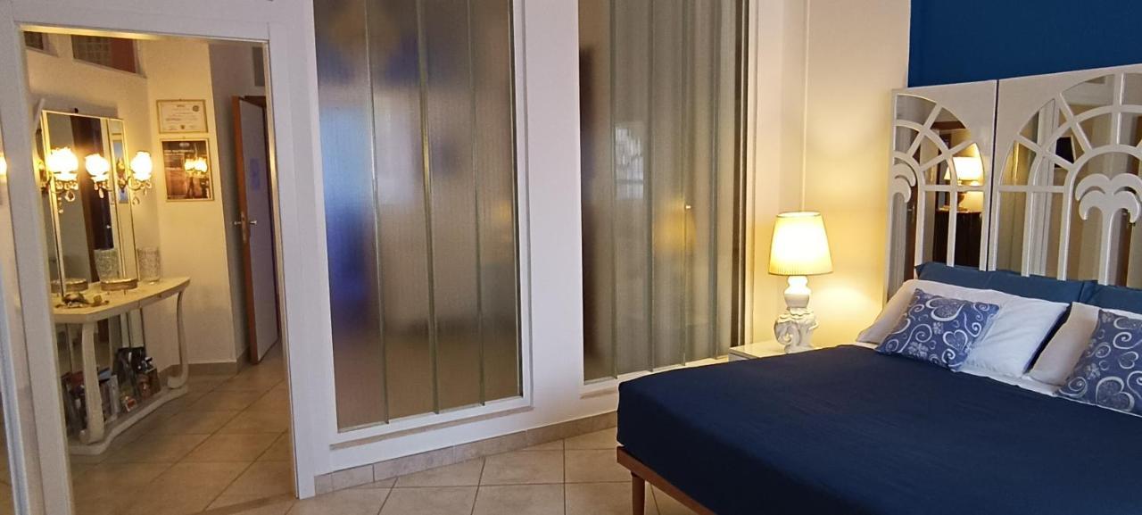 Amanda'S Apartment Таранто Екстериор снимка