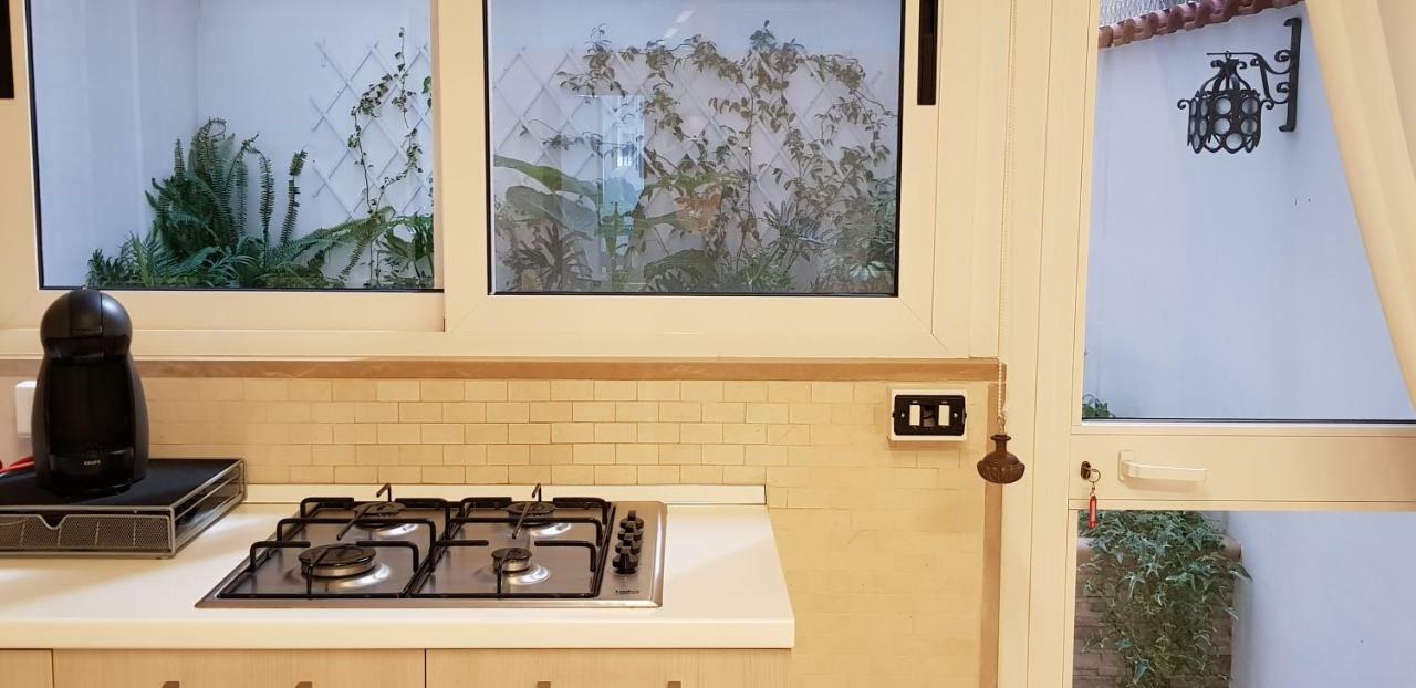 Amanda'S Apartment Таранто Екстериор снимка