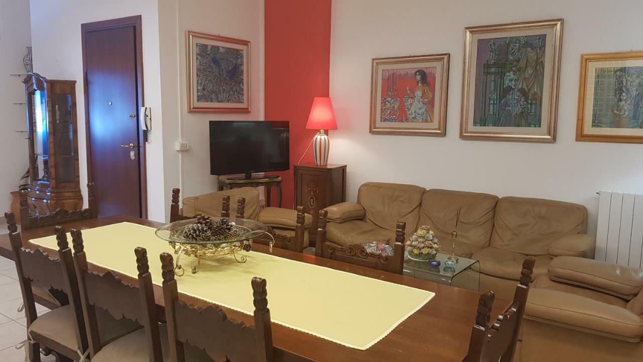 Amanda'S Apartment Таранто Екстериор снимка