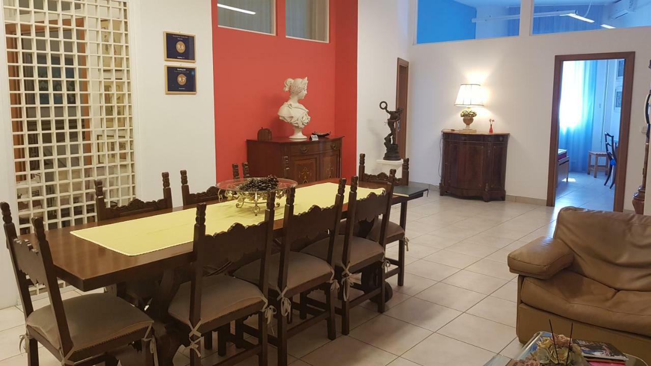 Amanda'S Apartment Таранто Екстериор снимка